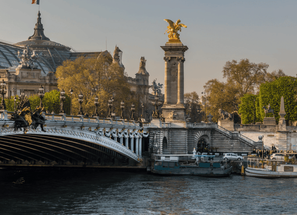 Bridge pont Alexandre 3, Bar / Boite, Paris, Île-de-France, France